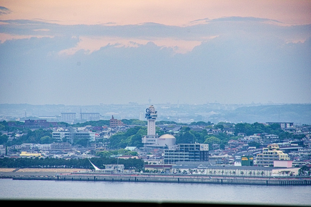 向こうに見えるは明石天文台