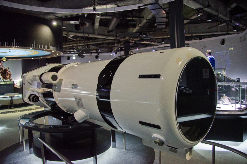 三鷹光器の60cm屈折望遠鏡