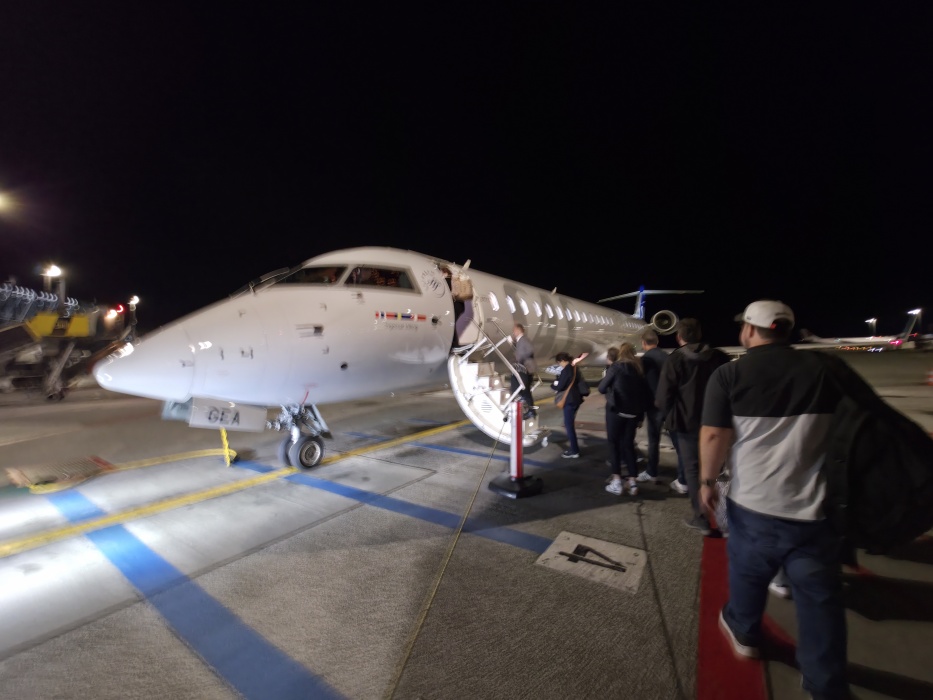 デュッセルドル行きの超小型機 ちょっとピンボケ