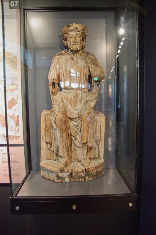 中世のキリスト像